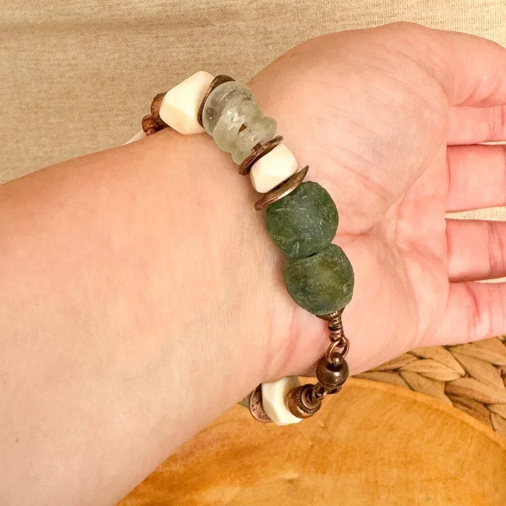 Boho Chunky Glass Bead Bracelet - Picture 7 of 9
